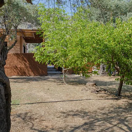 Casa Napais Earth Retreat Villa