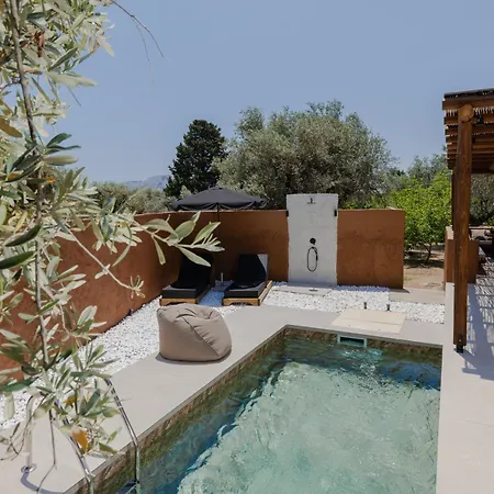 Casa Napais Earth Retreat Villa *