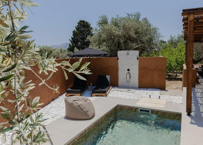 Casa Napais Earth Retreat Villa *