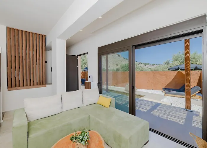 Casa Napais Earth Retreat