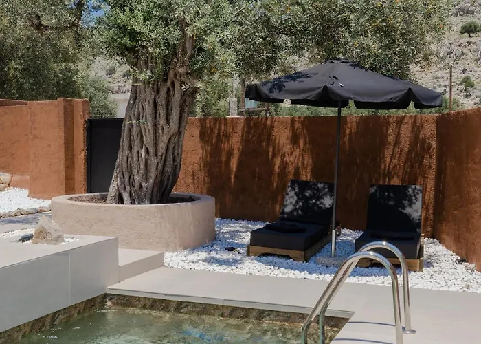 Casa Napais Earth Retreat