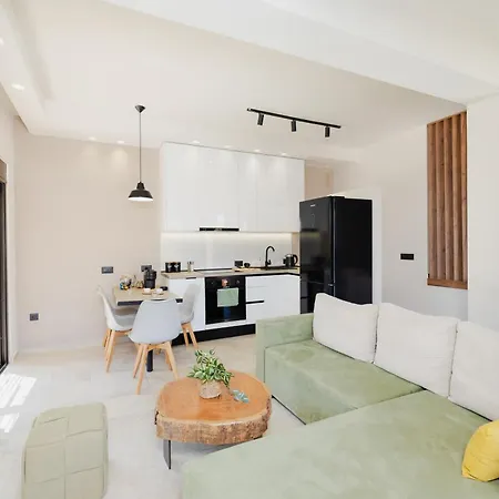 Casa Napais Earth Retreat Villa